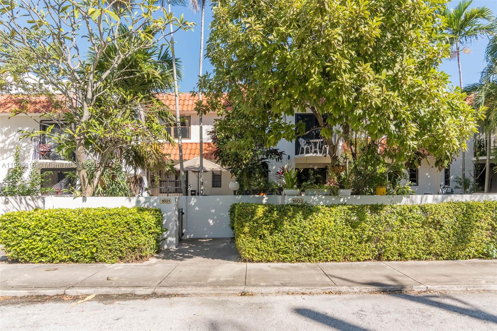 1603 NE 105th St # 9 Unit: 3-9