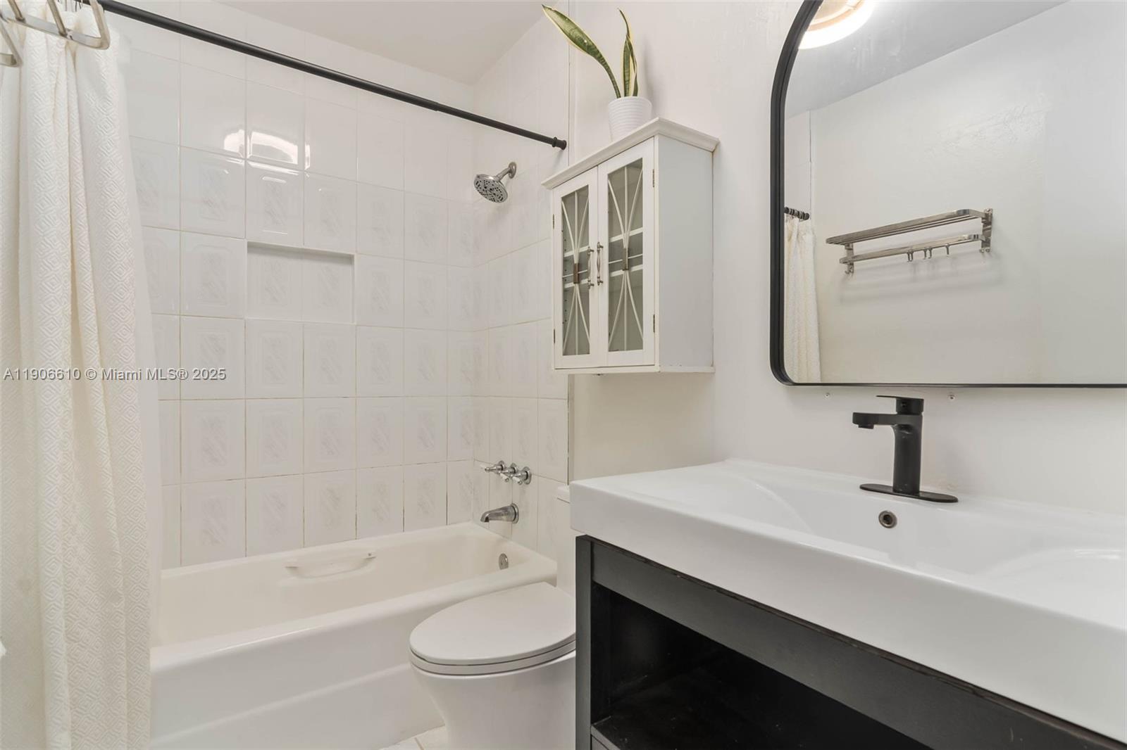 1603 NE 105th St # 9 Unit: 3-9