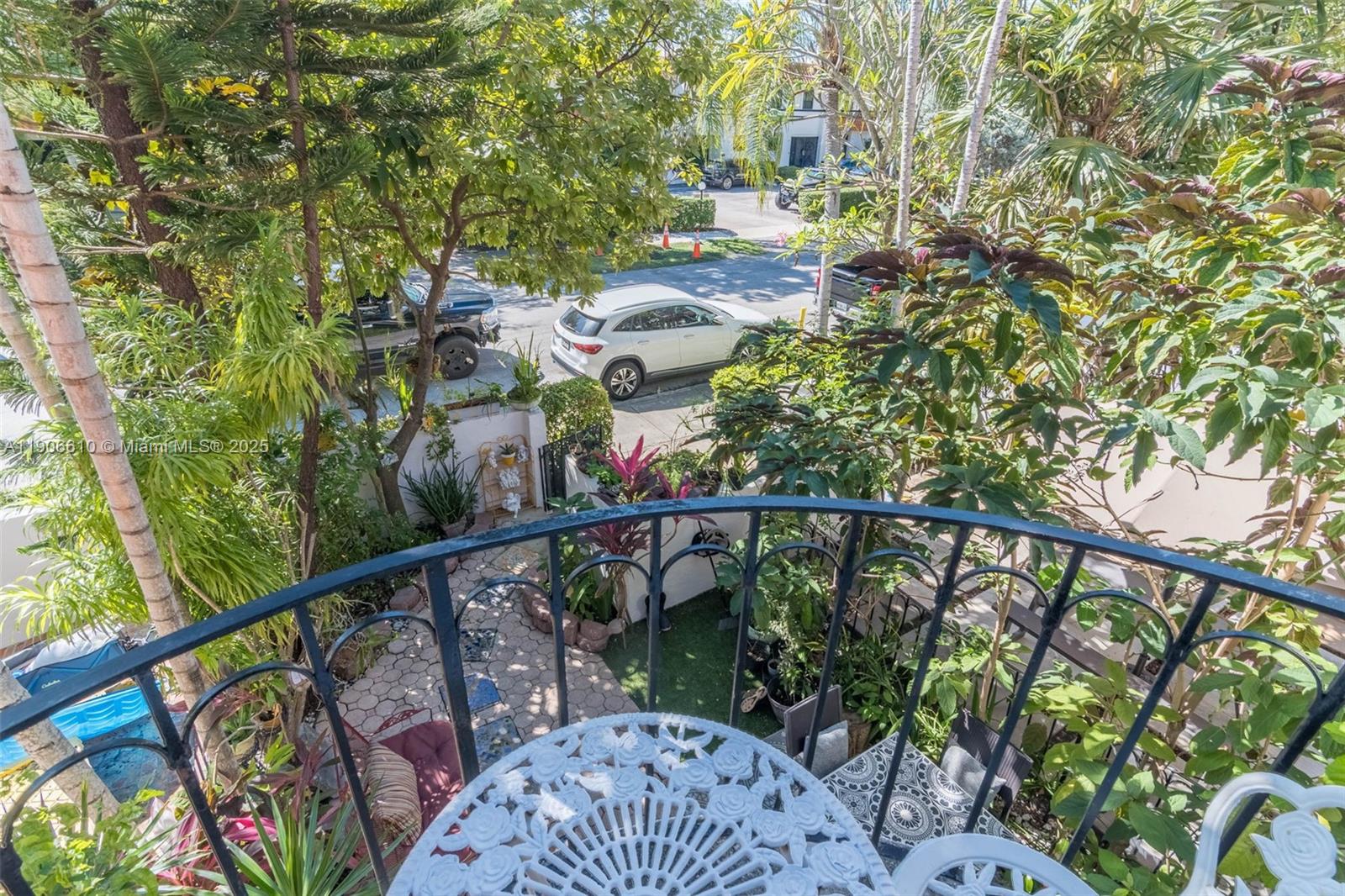 1603 NE 105th St # 9 Unit: 3-9