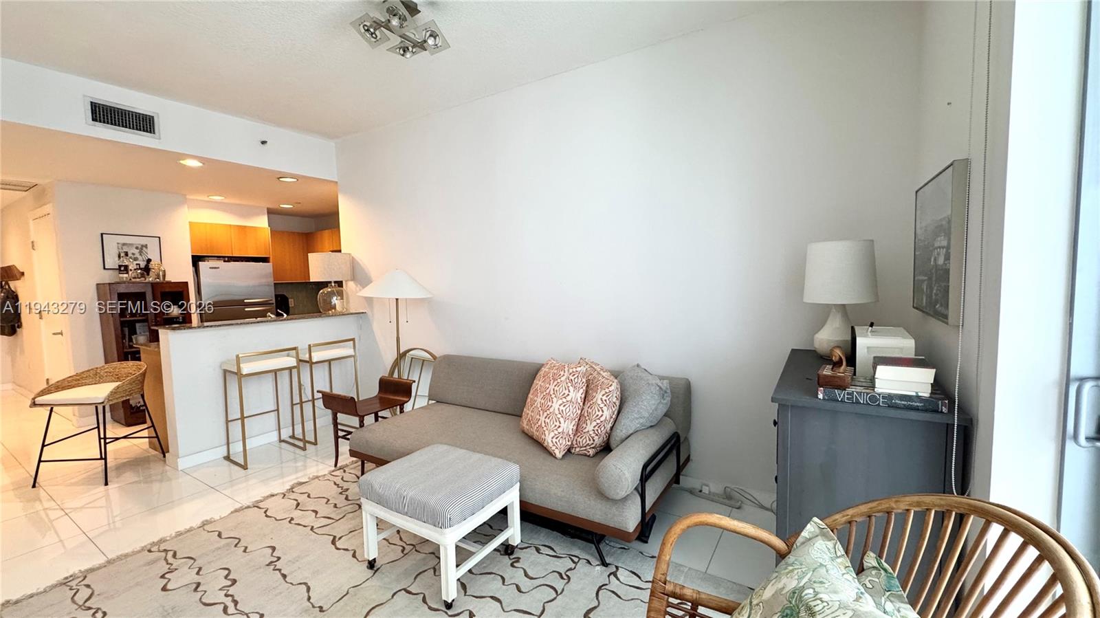 1050 Brickell Ave # 3206