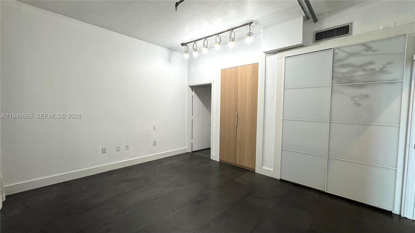 1700 Meridian Ave # 506