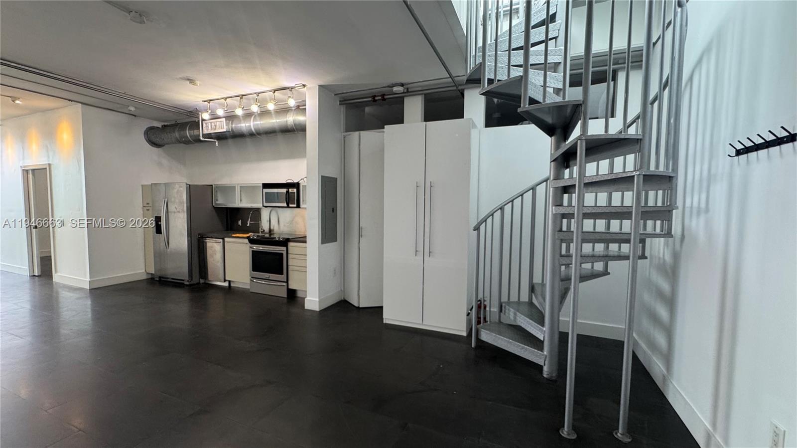 1700 Meridian Ave # 506