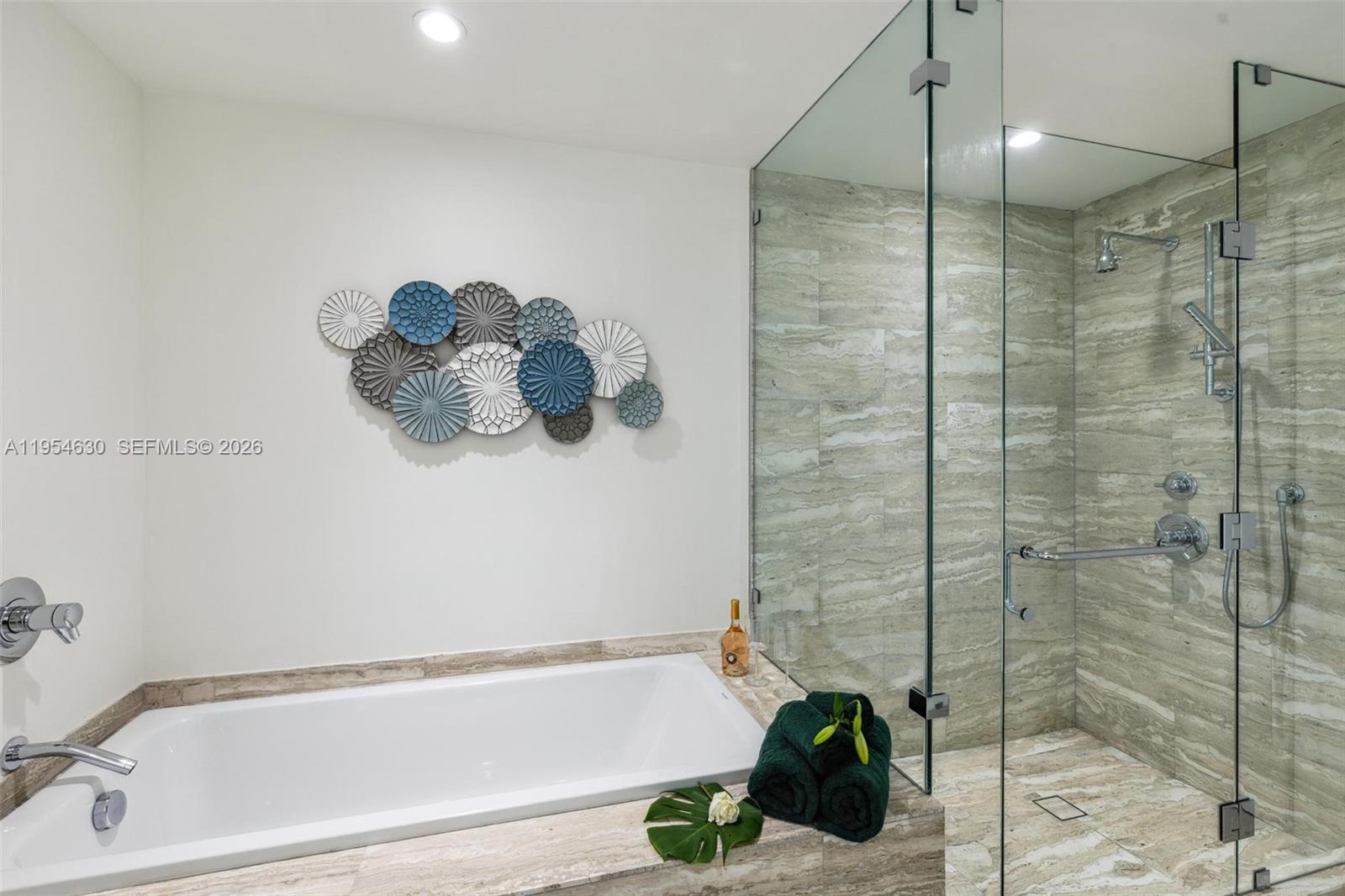 2900 NE 7th Ave # 4208