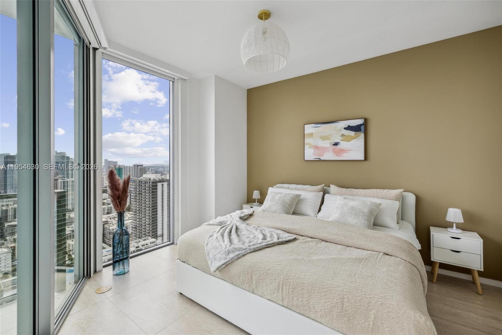 2900 NE 7th Ave # 4208