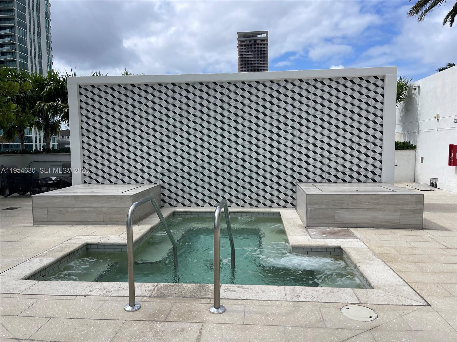 2900 NE 7th Ave # 4208