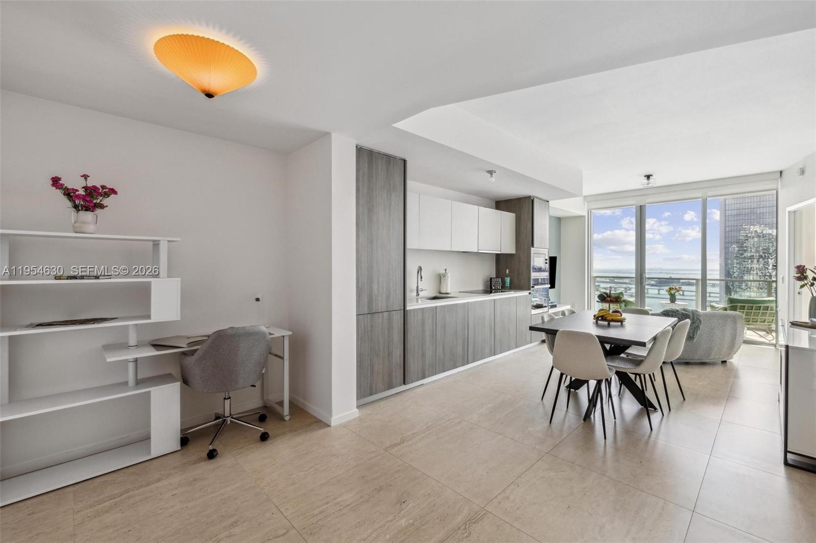 2900 NE 7th Ave # 4208