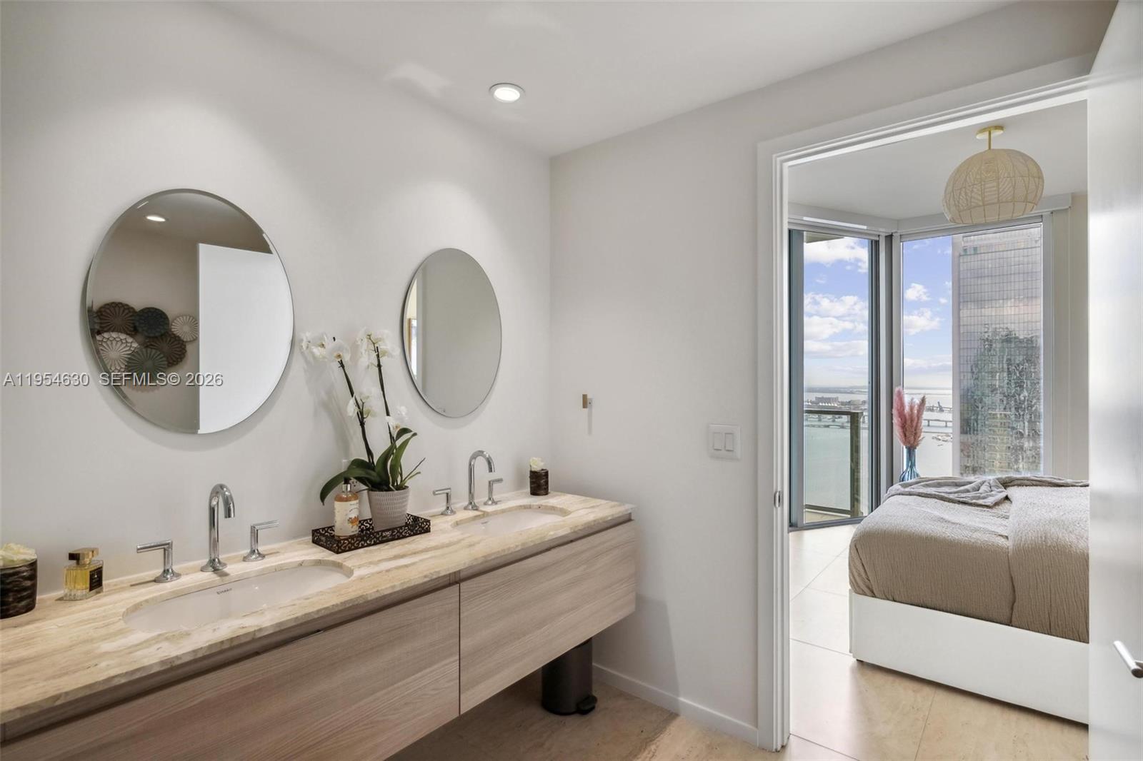 2900 NE 7th Ave # 4208