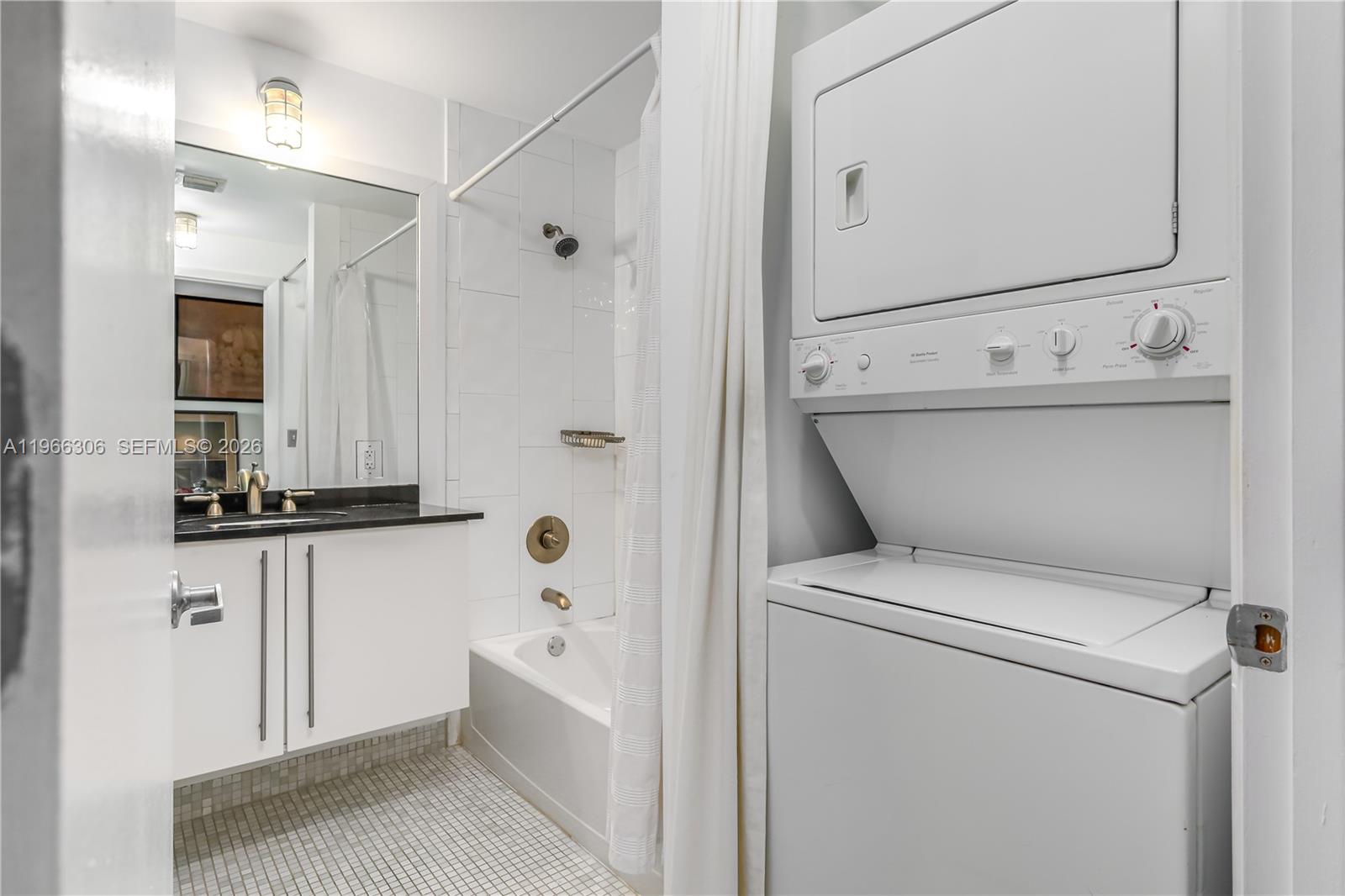 8101 Biscayne Blvd # 613 Unit: R-613