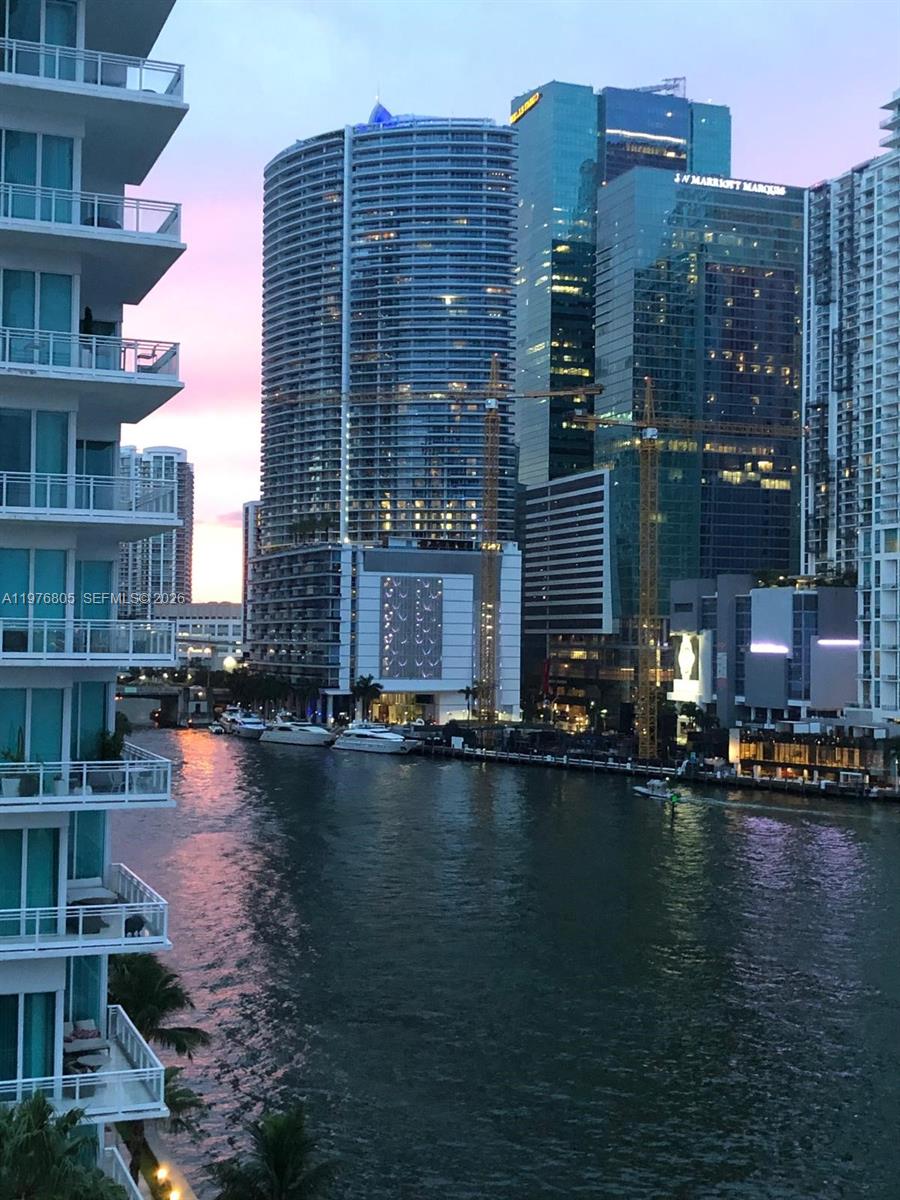 888 Brickell Key Dr # 804