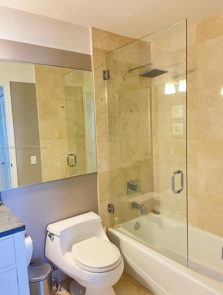 888 Brickell Key Dr # 804