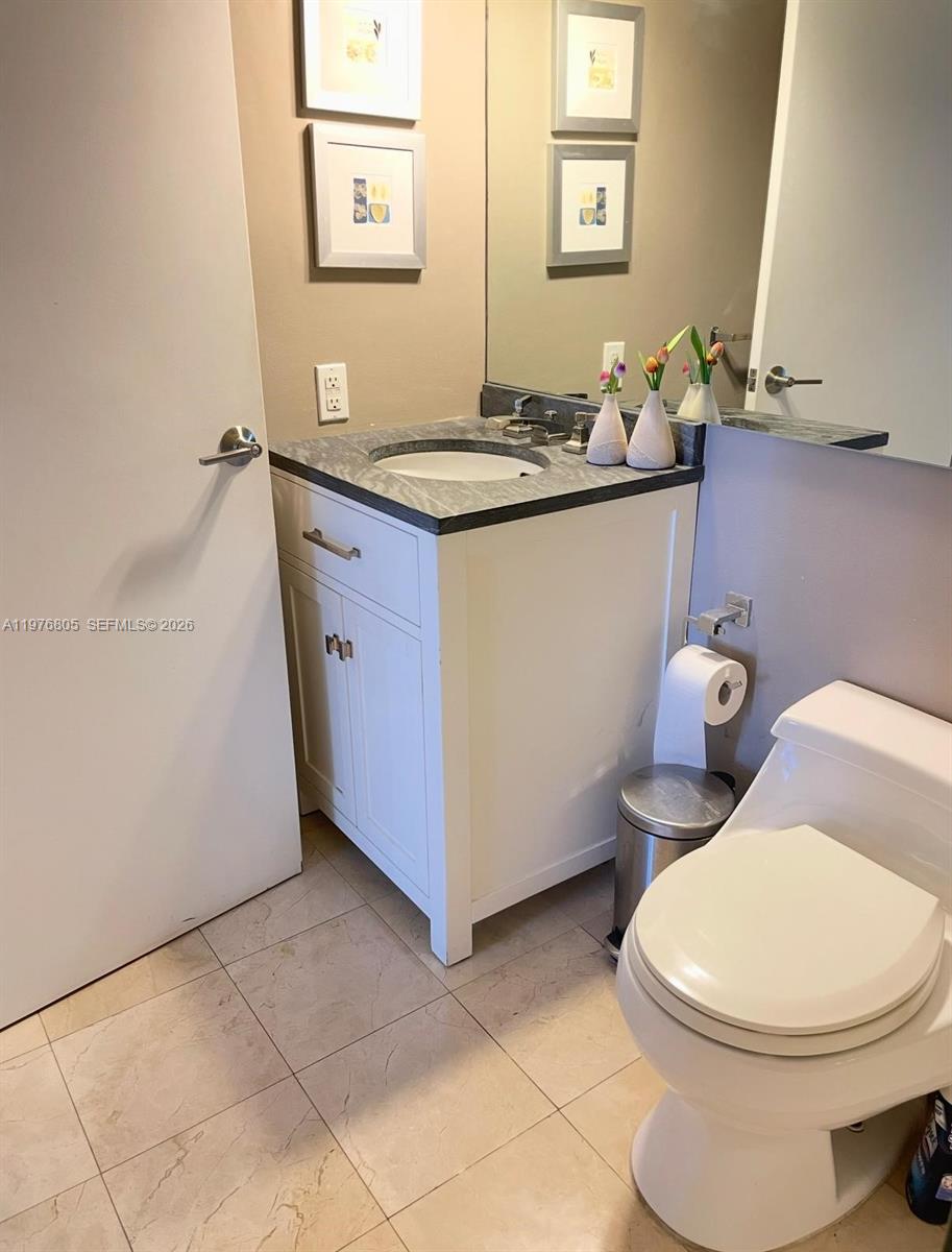 888 Brickell Key Dr # 804