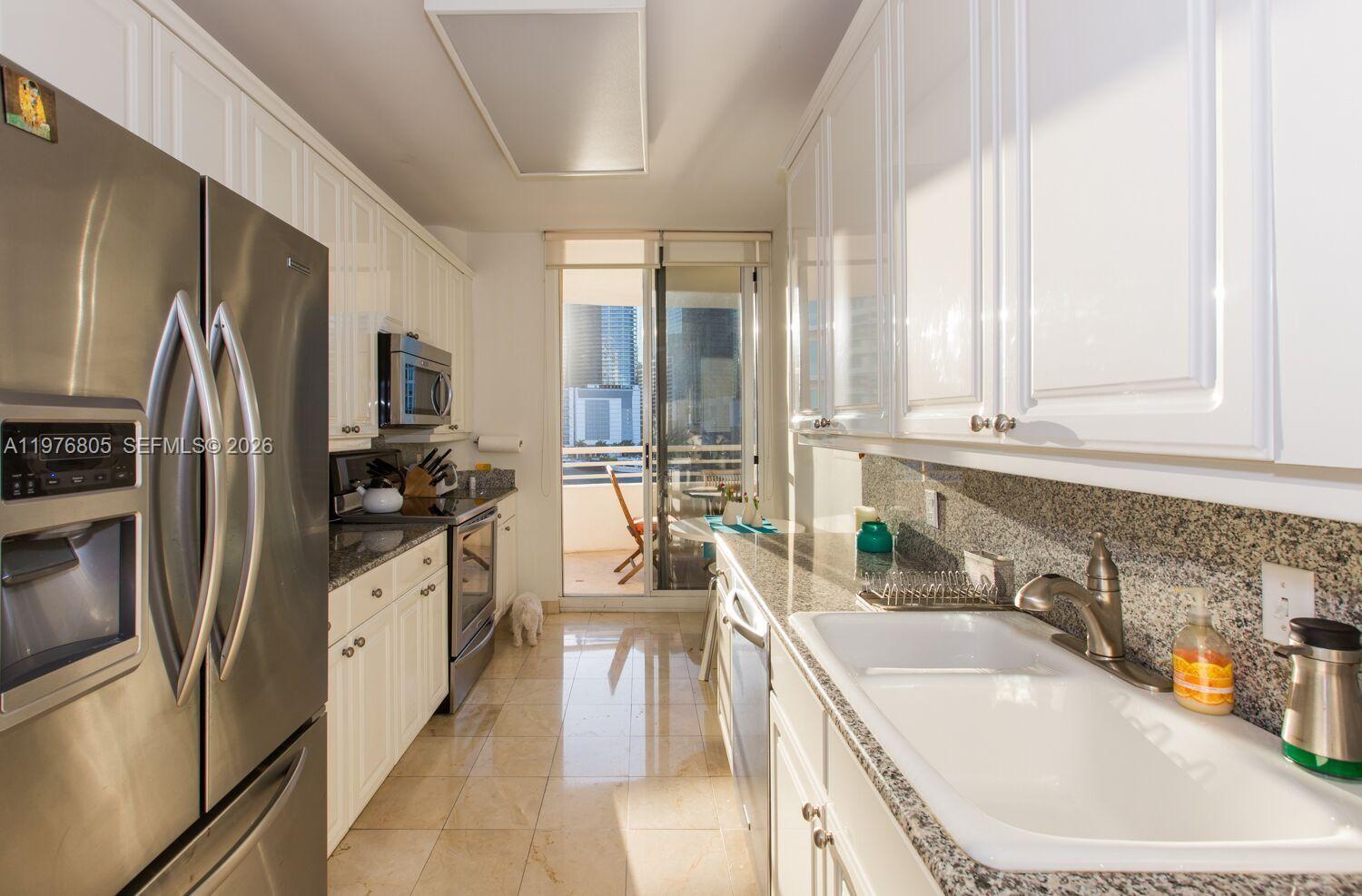 888 Brickell Key Dr # 804