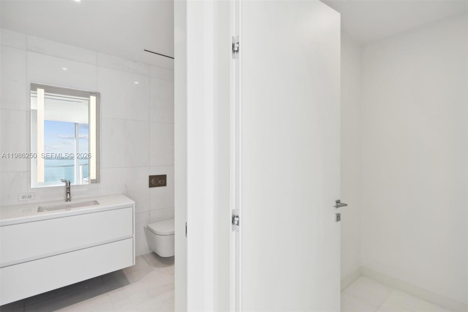 300 Biscayne Boulevard Way # 3805W