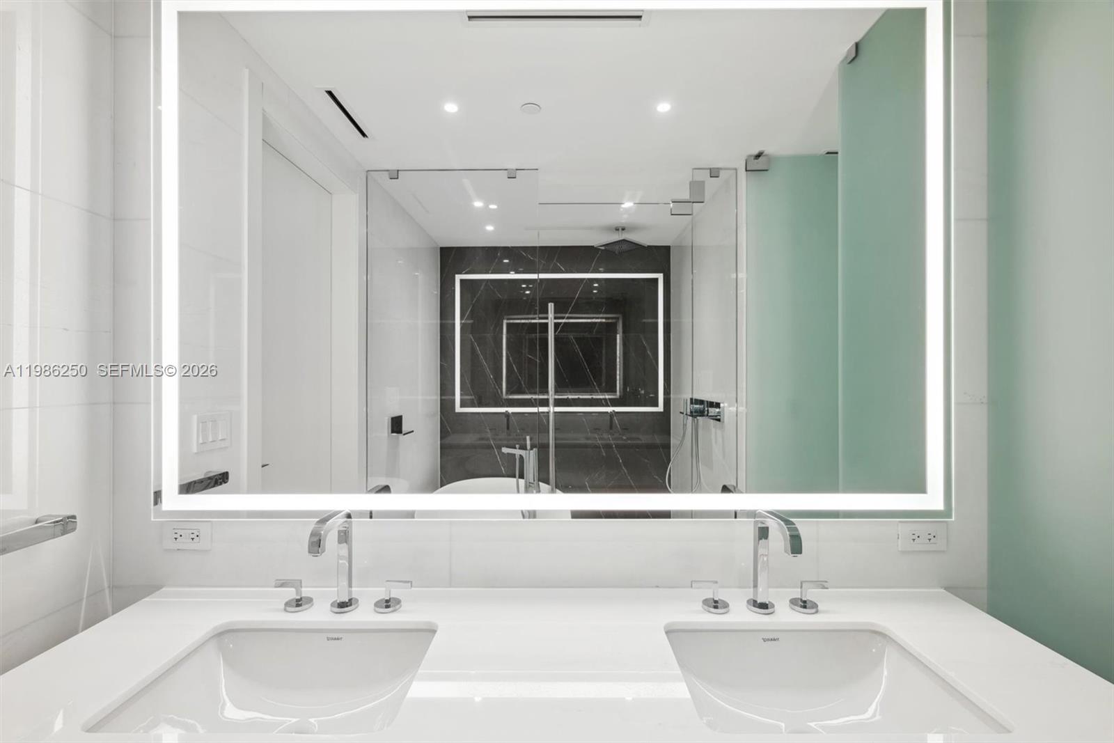 300 Biscayne Boulevard Way # 3805W