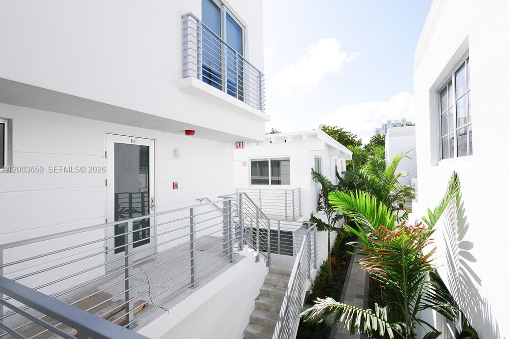 643 Jefferson Ave # 3