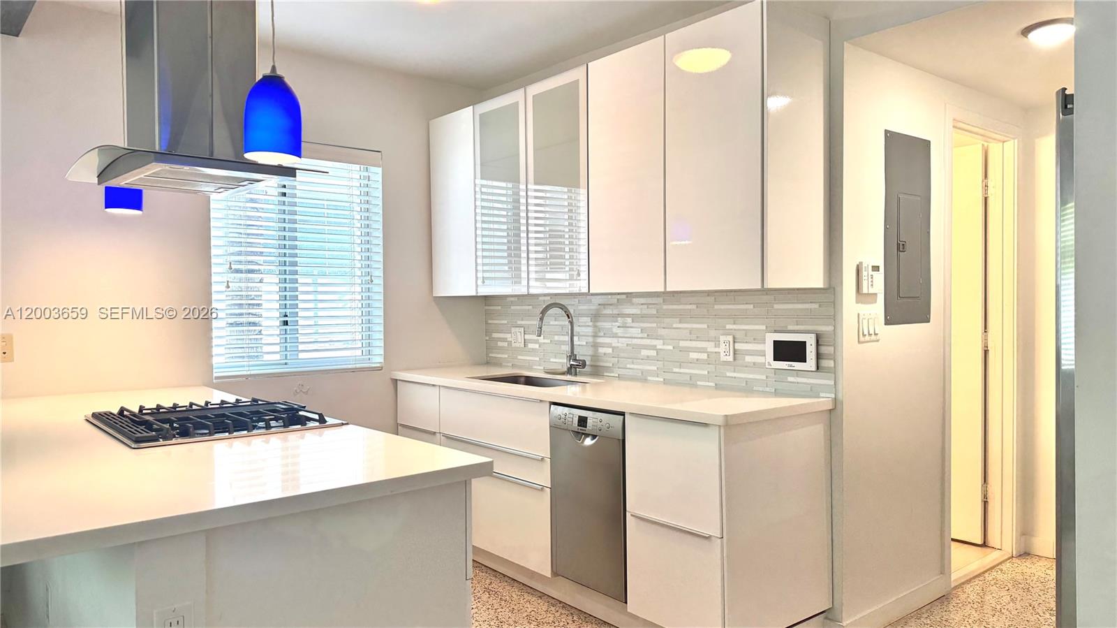 643 Jefferson Ave # 3