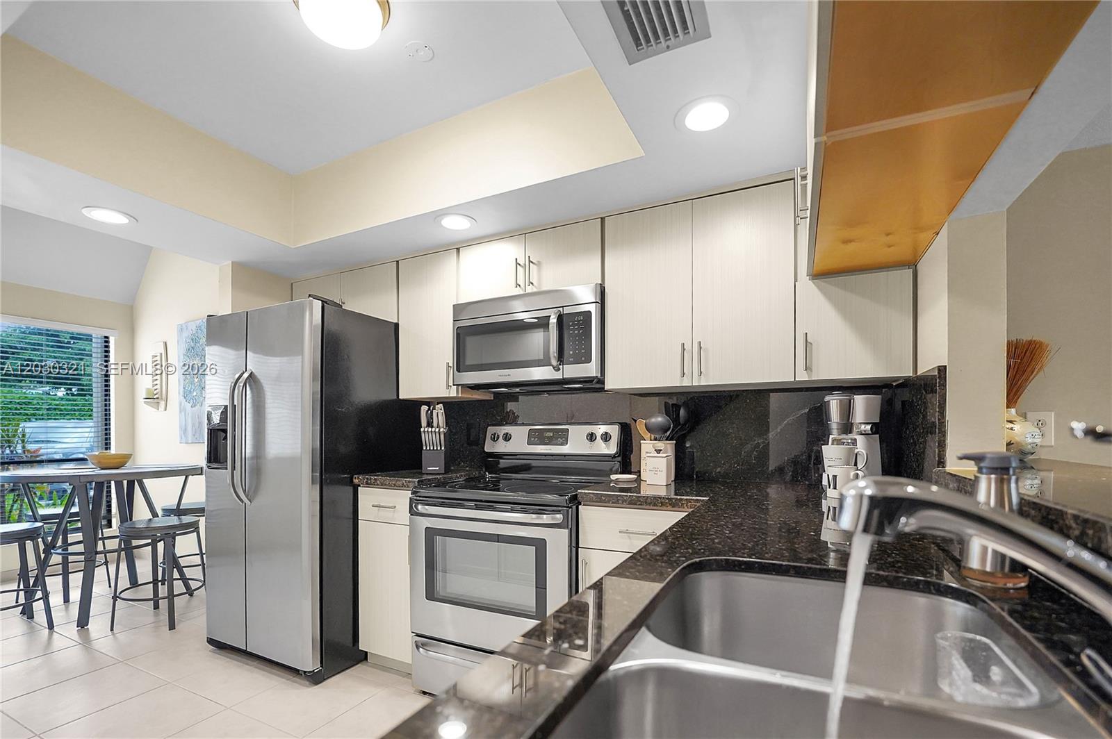 1400 NW 9th Ave # 18 Unit: C-18