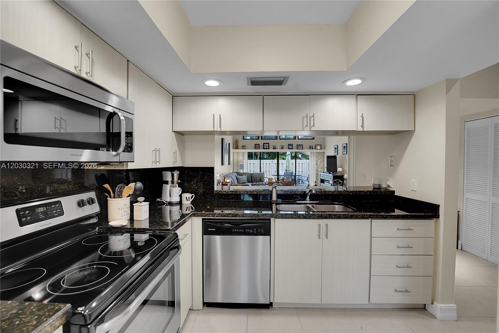 1400 NW 9th Ave # 18 Unit: C-18