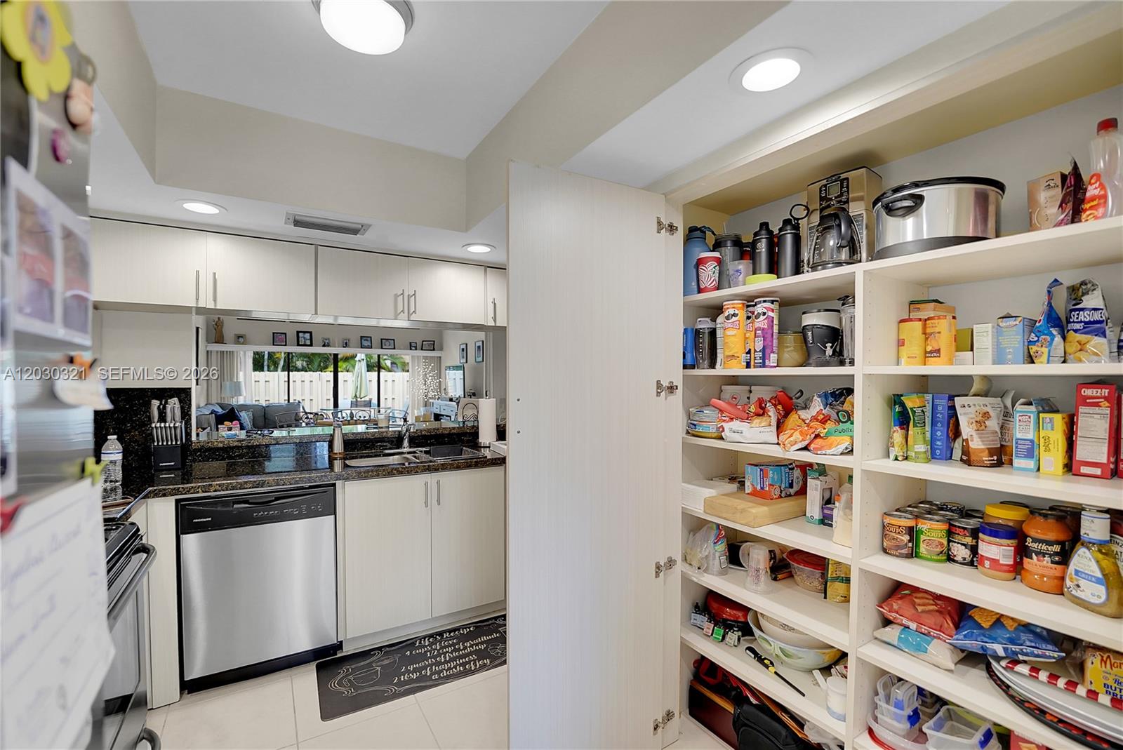 1400 NW 9th Ave # 18 Unit: C-18