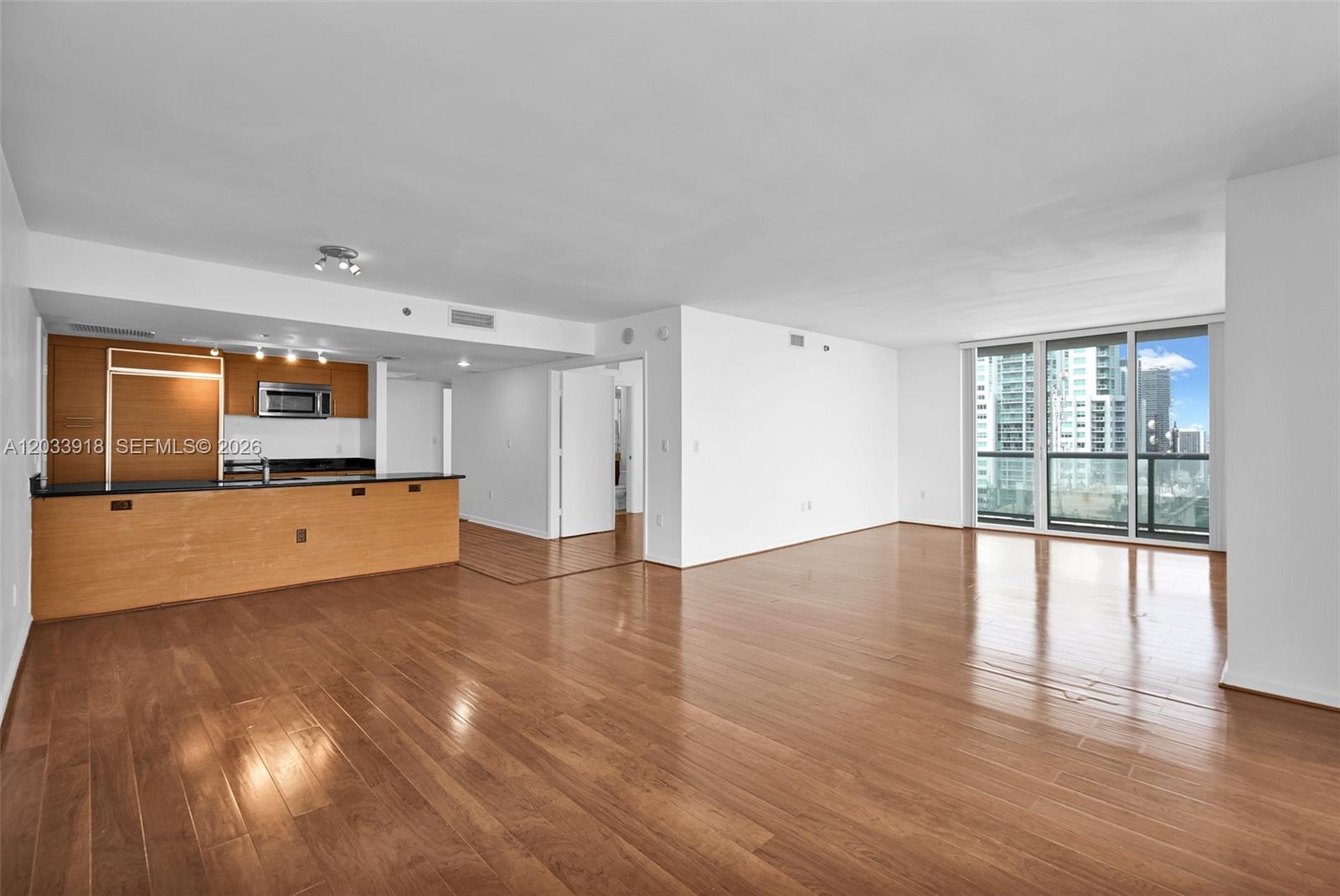 50 Biscayne Blvd # 3802