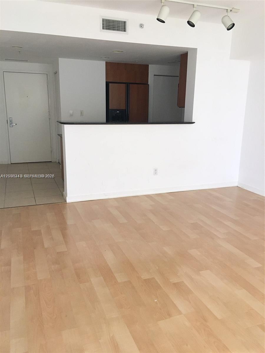 335 S Biscayne Blvd # 2006