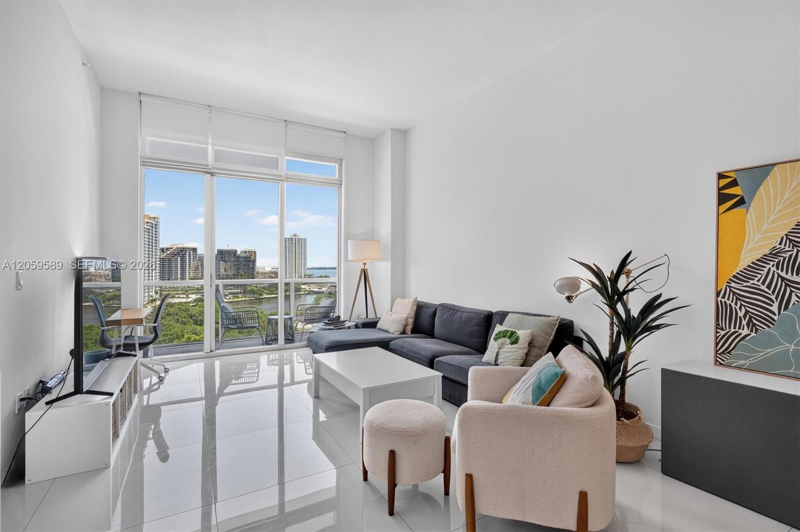 500 Brickell Ave # 1100