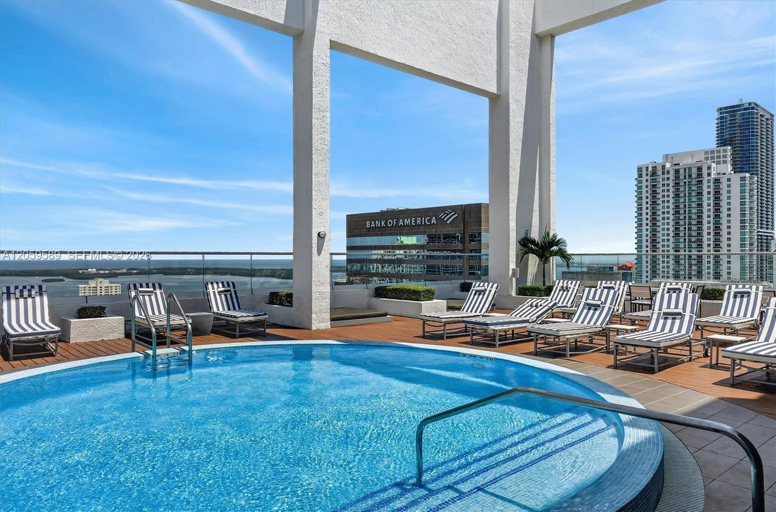 500 Brickell Ave # 1100
