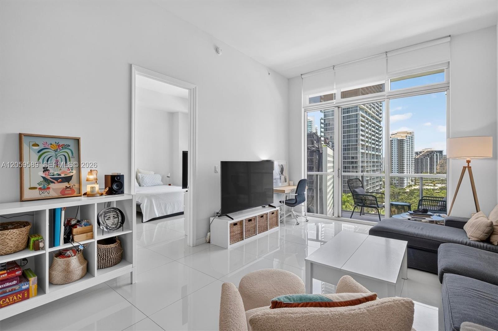 500 Brickell Ave # 1100