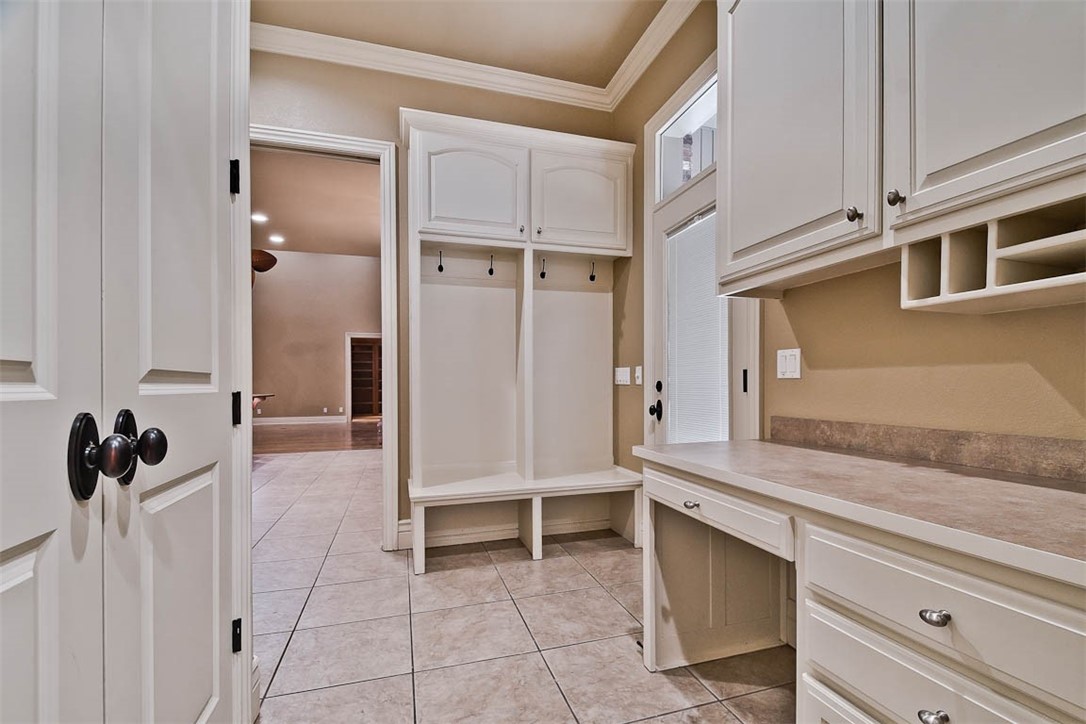 3256 Tanglewood Drive