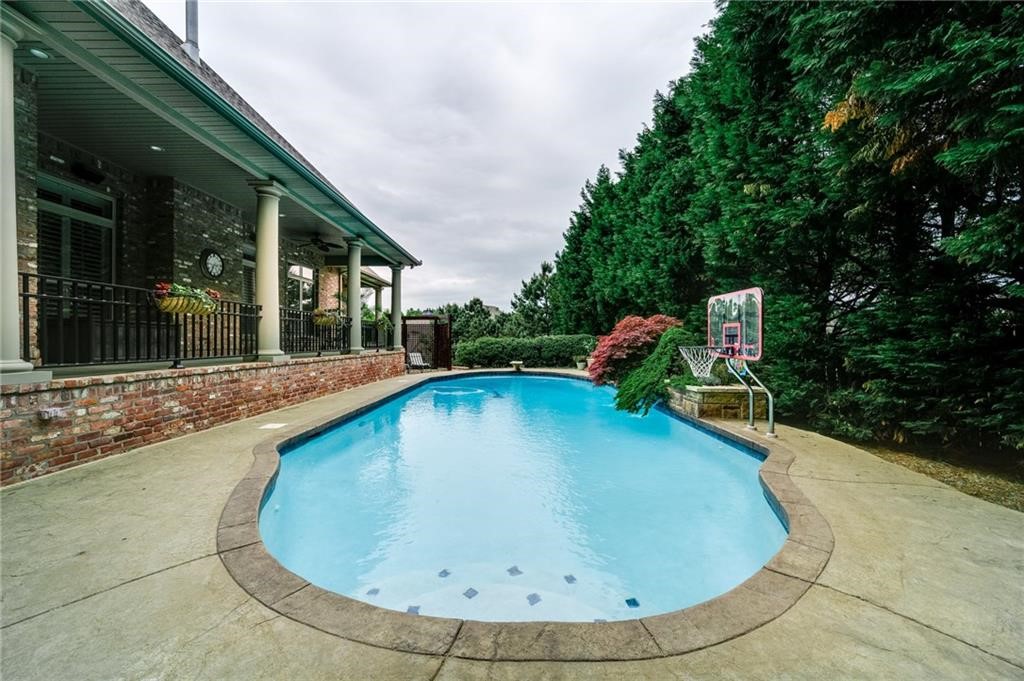 3256 Tanglewood Drive