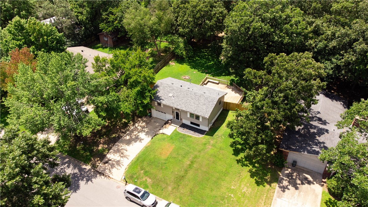 2239 N Mockingbird Lane