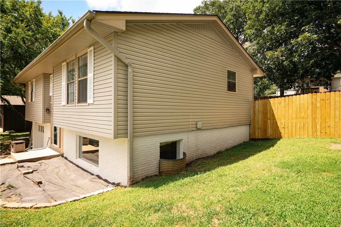 2239 N Mockingbird Lane