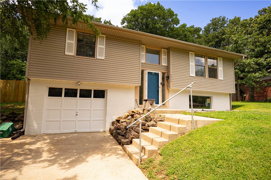 2239 N Mockingbird Lane