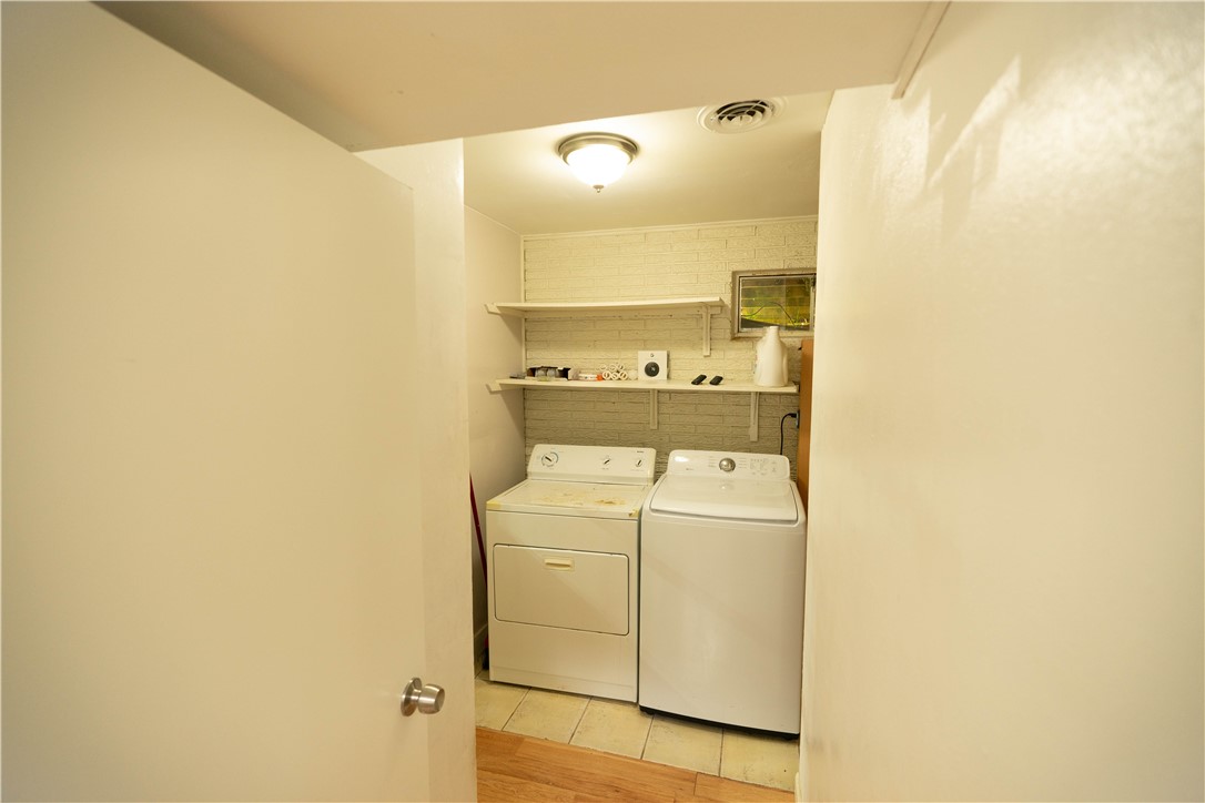 2239 N Mockingbird Lane