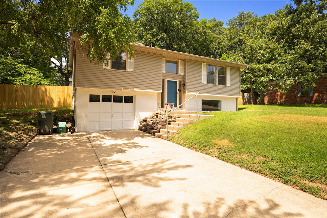 2239 N Mockingbird Lane