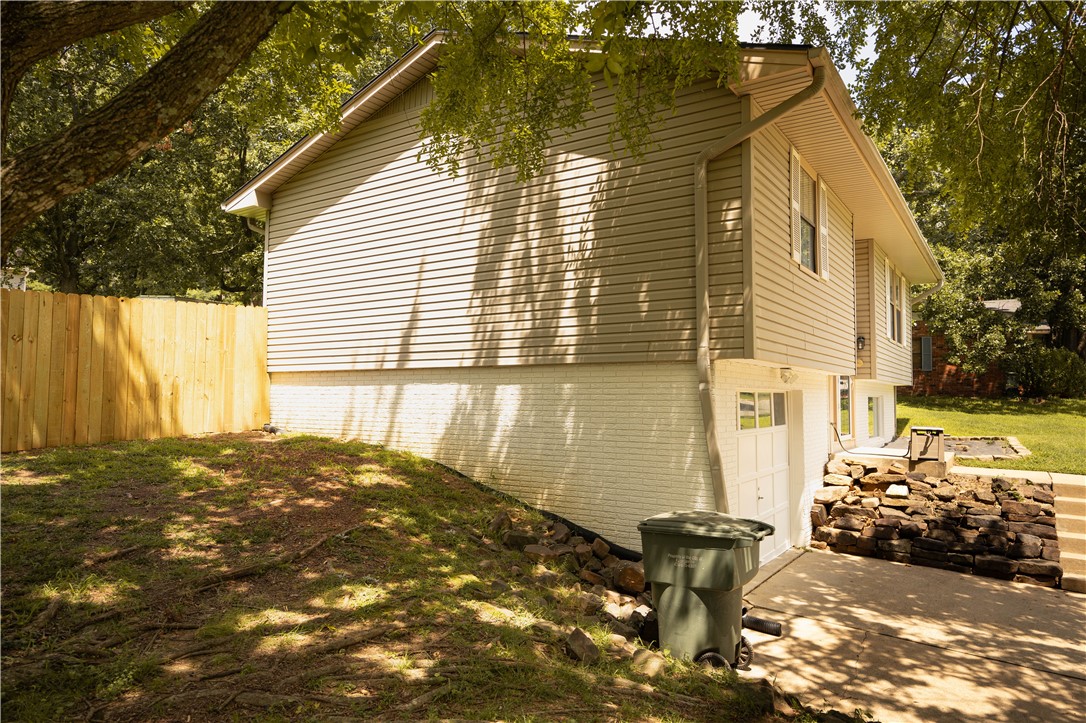 2239 N Mockingbird Lane