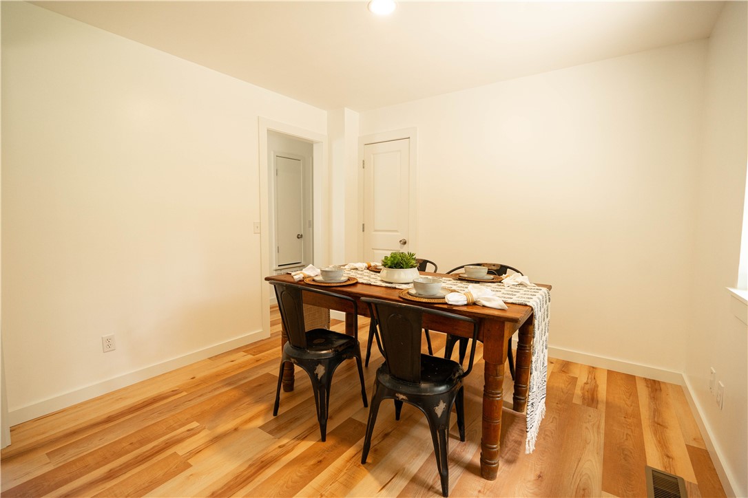 2239 N Mockingbird Lane