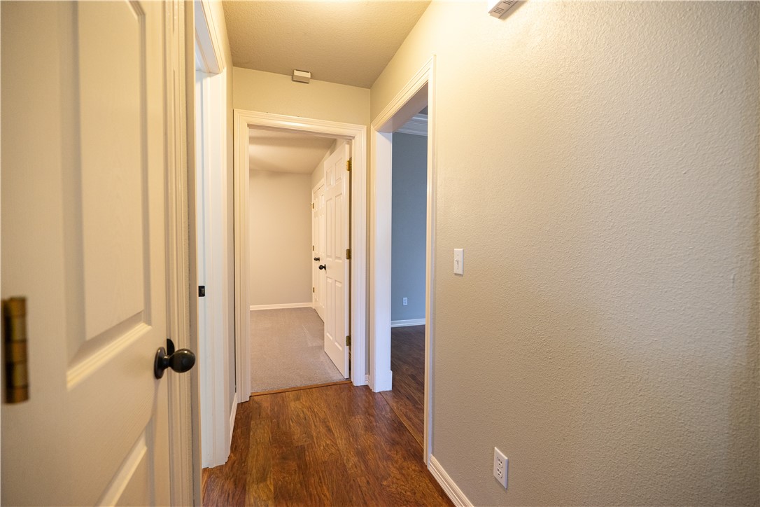 1802 N Fallbrook Way