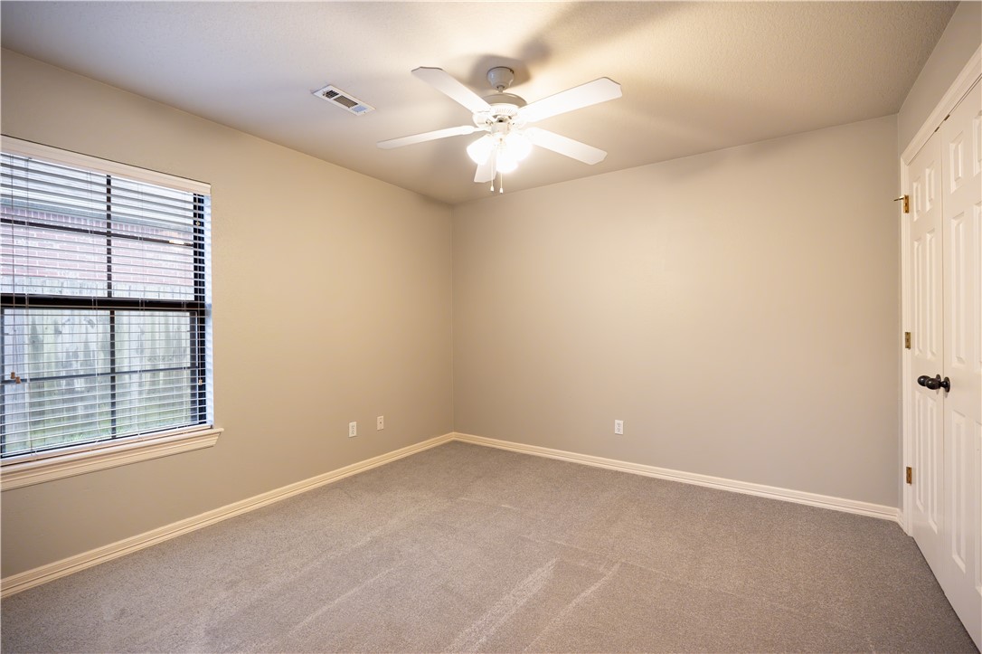 1802 N Fallbrook Way