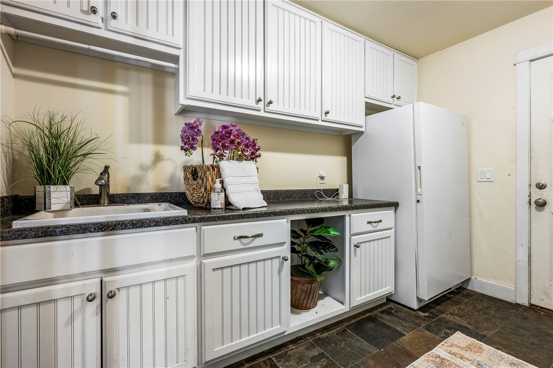 1398915ac Greasy Valley Road