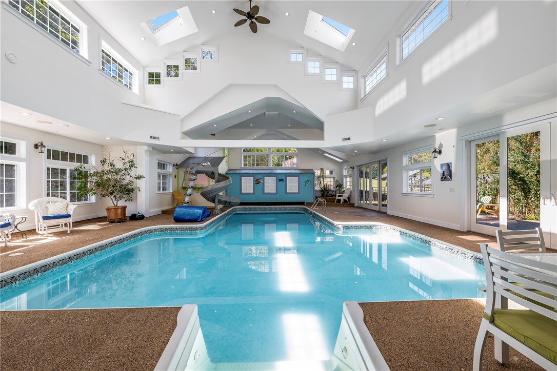 1398915ac Greasy Valley Road