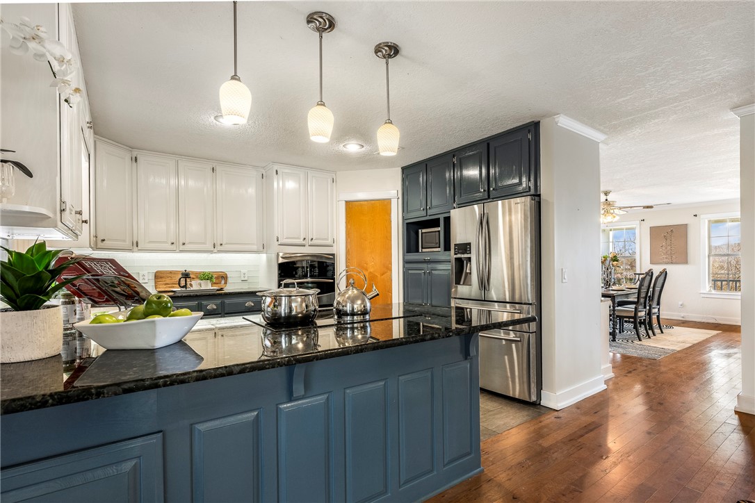 1398915ac Greasy Valley Road