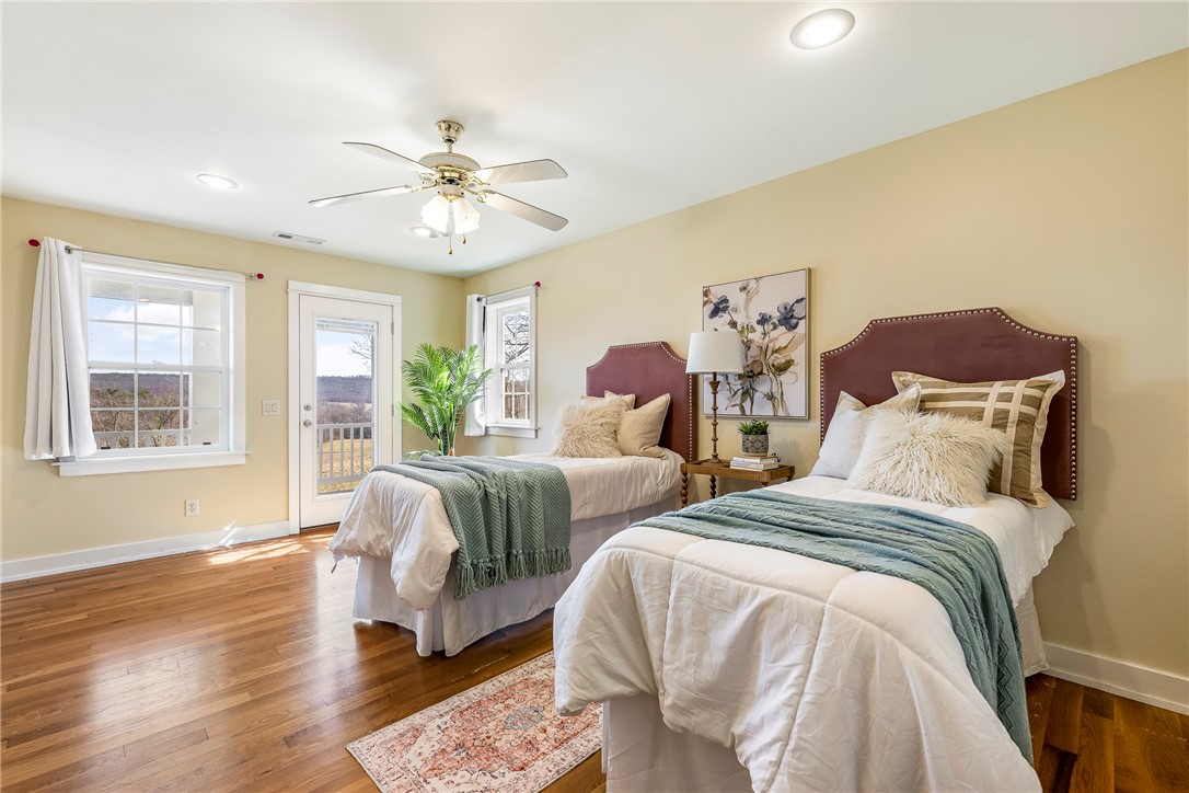 1398915ac Greasy Valley Road