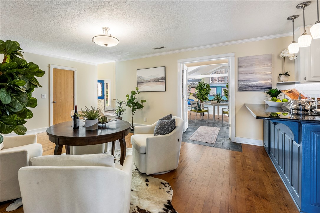 1398915ac Greasy Valley Road