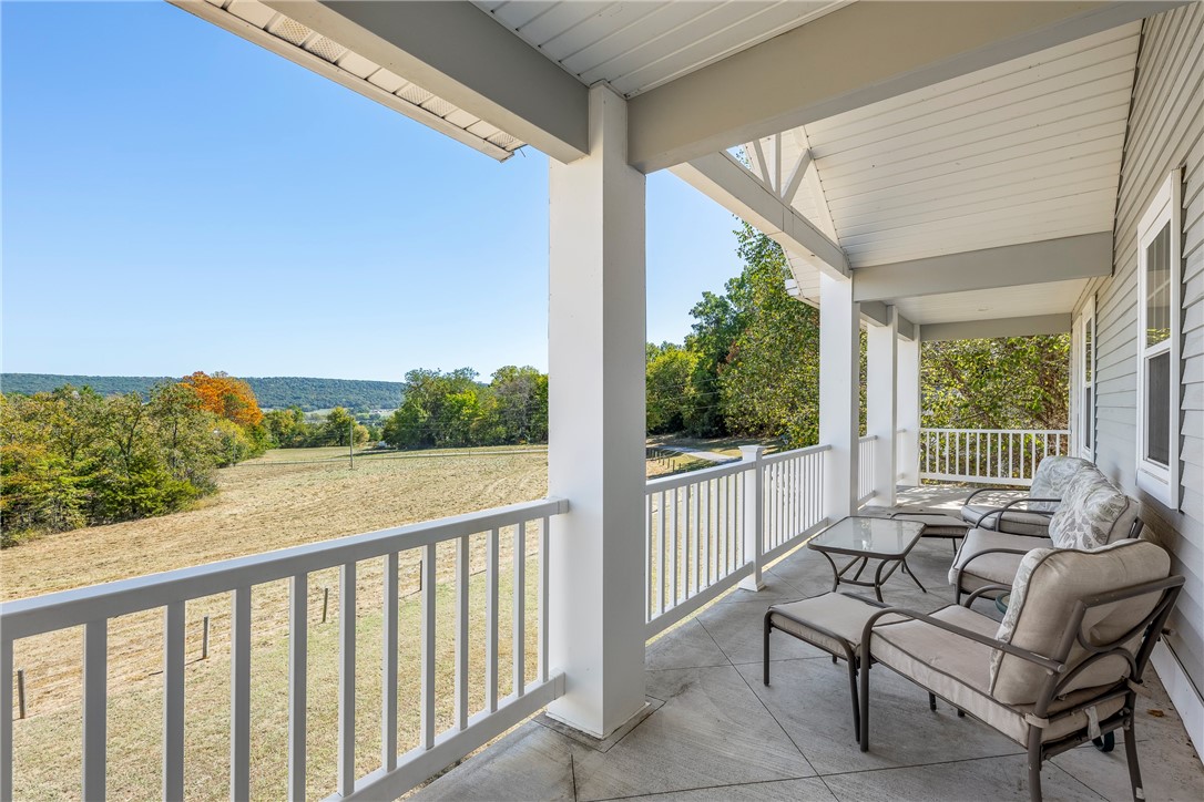 1398915ac Greasy Valley Road