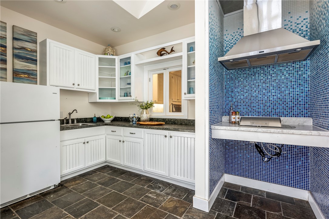 1398915ac Greasy Valley Road