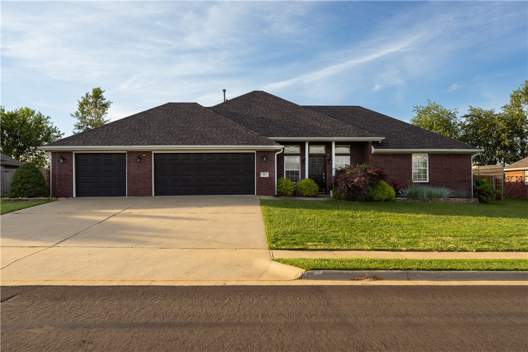 704 Hankins Avenue
