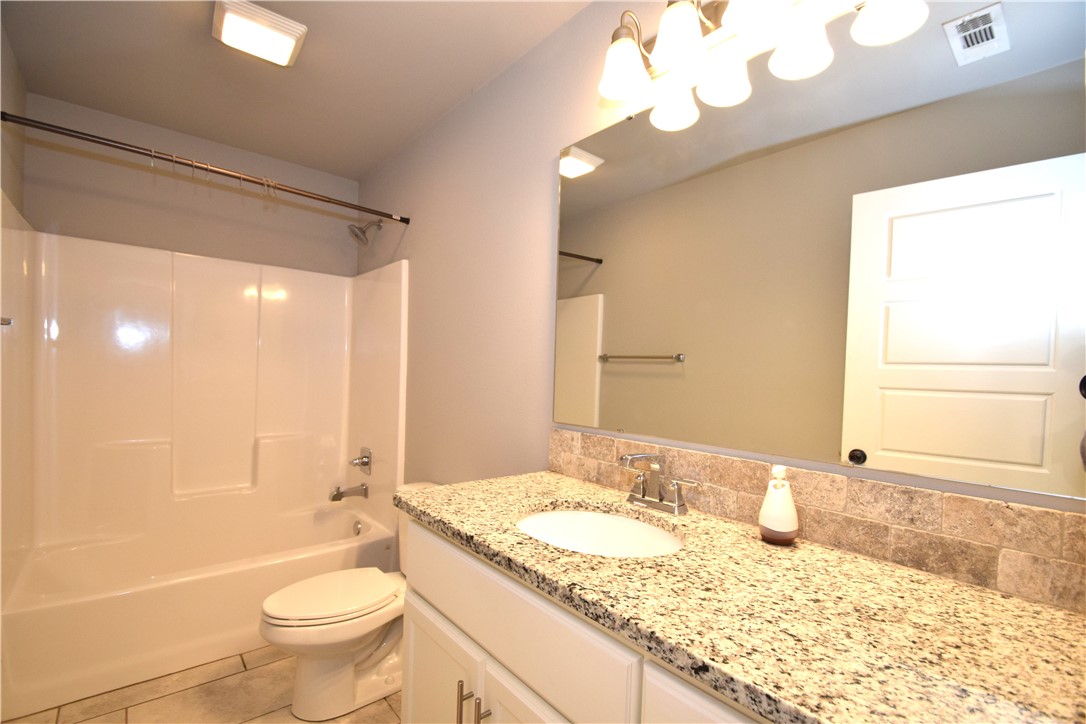 4504 SW Plumley Avenue