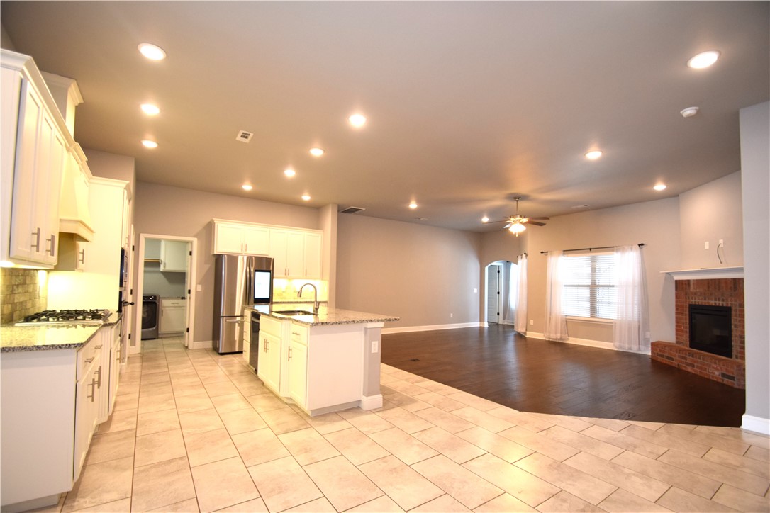 4504 SW Plumley Avenue