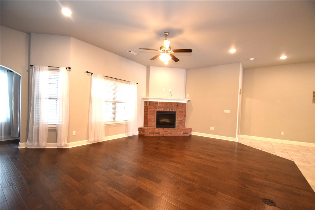 4504 SW Plumley Avenue